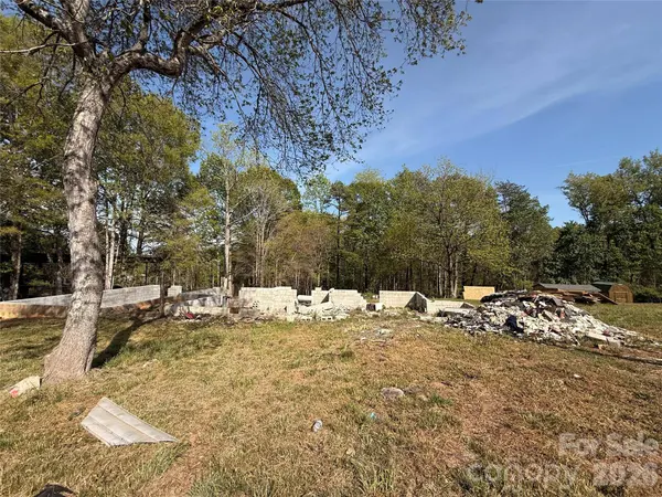 5750 Poovey DR, Granite Falls, NC 28630