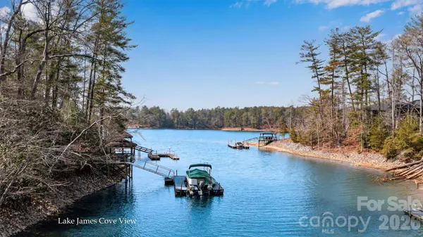 5029 Winfield LN, Morganton, NC 28655