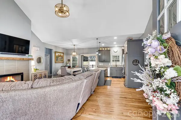 1181 Kensington CIR, Newton, NC 28658