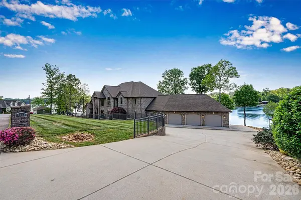 4202 54th AVE NE, Hickory, NC 28601