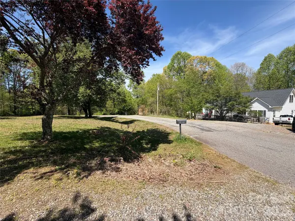 121 Spearpoint LN #13, Statesville, NC 28625