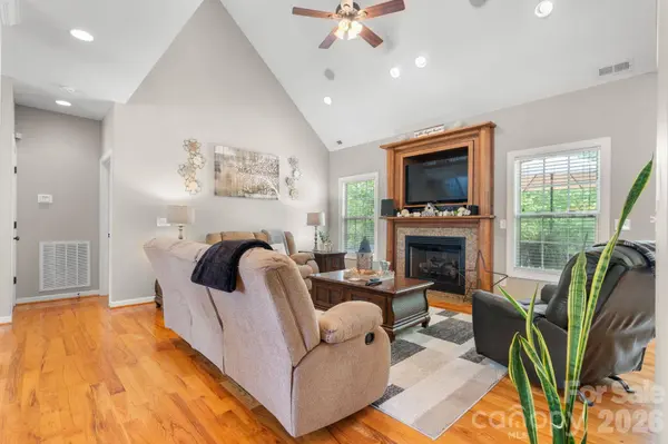 5554 Stillwater DR, Granite Falls, NC 28630