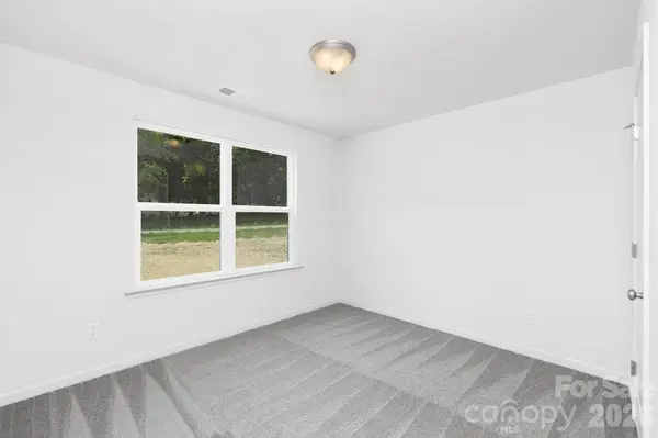 2807 17th Street CT NE, Hickory, NC 28601