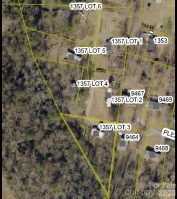 1357 Airport Rhodhiss RD #3, Hickory, NC 28601