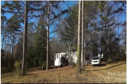 1357 Airport Rhodhiss RD #6, Hickory, NC 28601