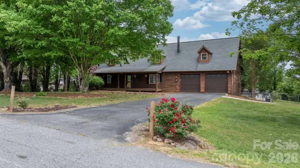 2025 34th Avenue DR NE, Hickory, NC 28601