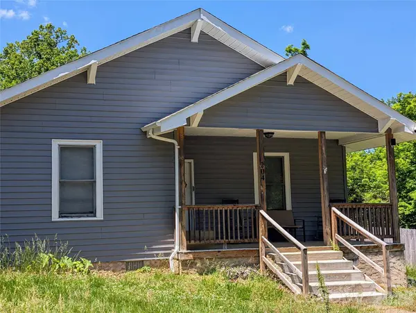 204 Shelby ST, Hickory, NC 28602