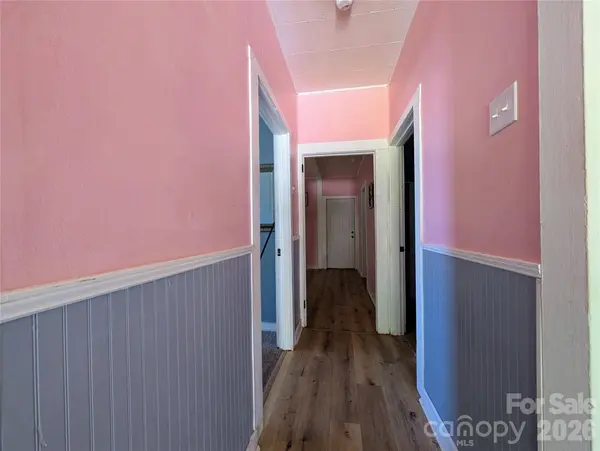 204 Shelby ST, Hickory, NC 28602