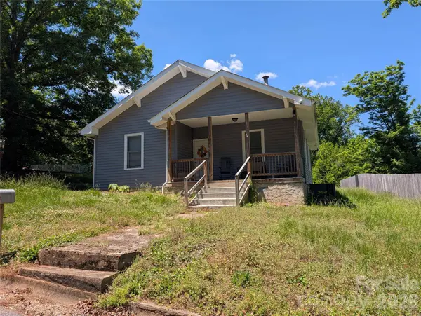 204 Shelby ST, Hickory, NC 28602