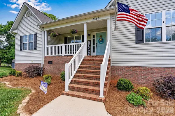 3353 48th Avenue LN NE, Hickory, NC 28601