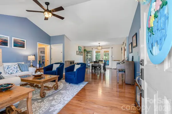 3353 48th Avenue LN NE, Hickory, NC 28601
