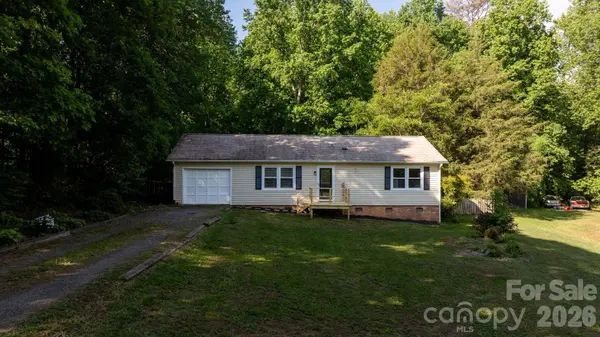 2120 40th Avenue CT NE, Hickory, NC 28601