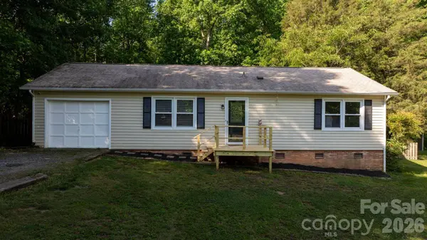 2120 40th Avenue CT NE, Hickory, NC 28601