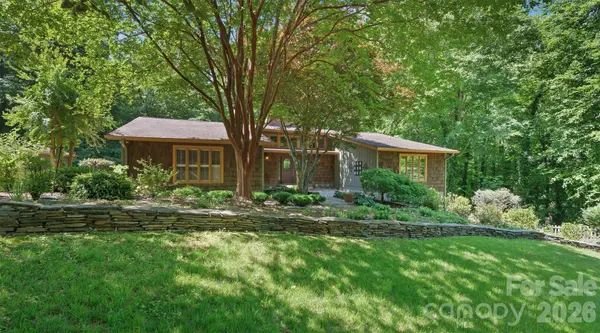 655 21st AVE NW, Hickory, NC 28601