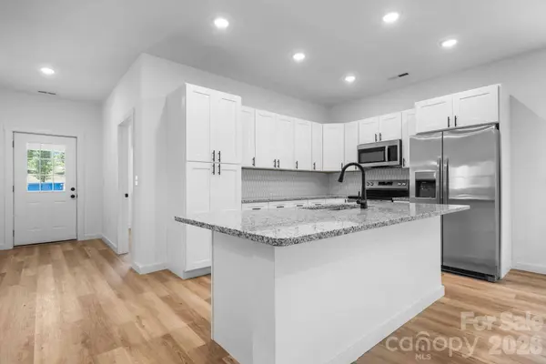 41 Tennyson DR, Taylorsville, NC 28681
