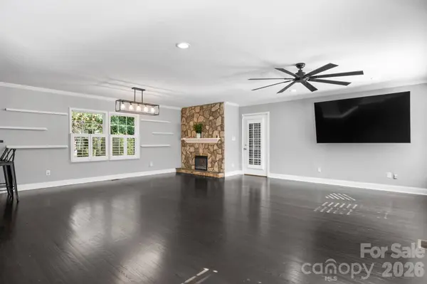 14214 Honeysuckle Ridge DR, Matthews, NC 28105