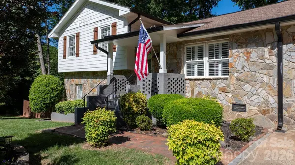 14214 Honeysuckle Ridge DR, Matthews, NC 28105