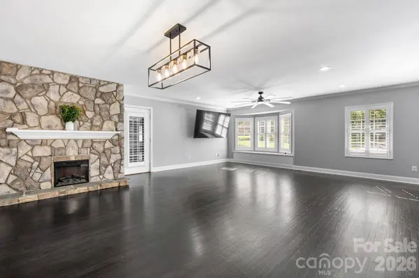 14214 Honeysuckle Ridge DR, Matthews, NC 28105