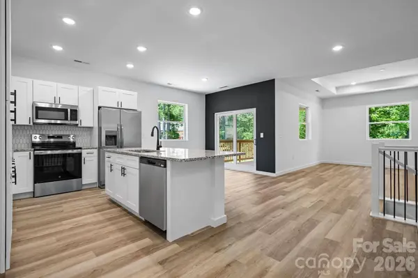 41 Tennyson DR, Taylorsville, NC 28681