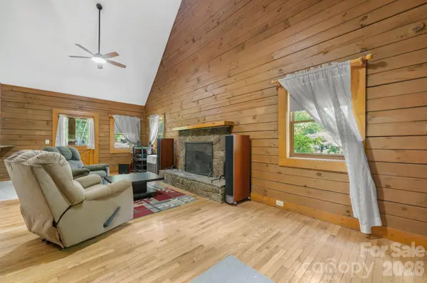 3206 Fork Mountain RD, Bakersville, NC 28705
