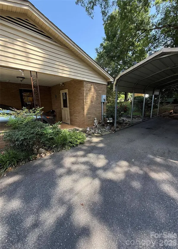 9108 Wilson Heights AVE, Hildebran, NC 28637