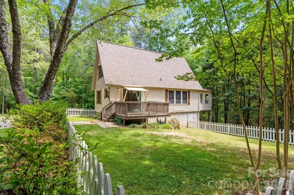 8347 Cedar CIR, Connelly Springs, NC 28612