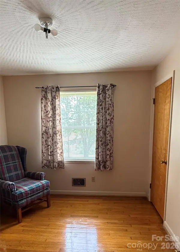 9108 Wilson Heights AVE, Hildebran, NC 28637