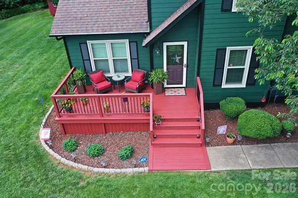 5438 Winding Oak DR, Hickory, NC 28602