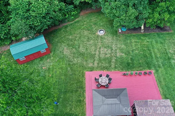 5438 Winding Oak DR, Hickory, NC 28602
