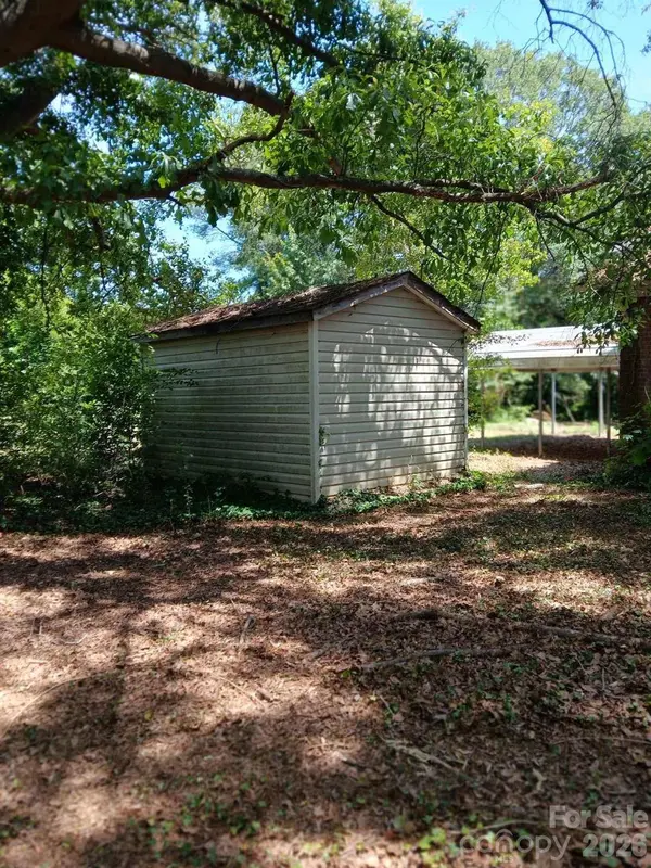 230 Cape Hickory RD, Hickory, NC 28601