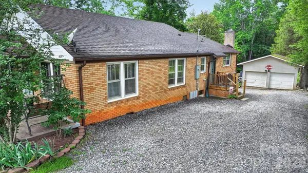 13 E Murray ST, Maiden, NC 28650
