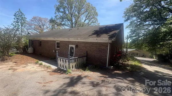 132 Haynes ST, Hendersonville, NC 28791