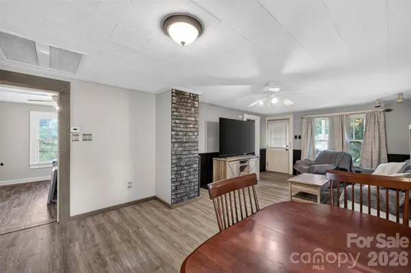 13 E Murray ST, Maiden, NC 28650