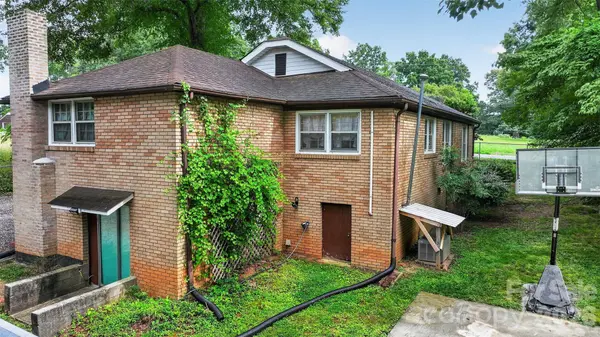 13 E Murray ST, Maiden, NC 28650