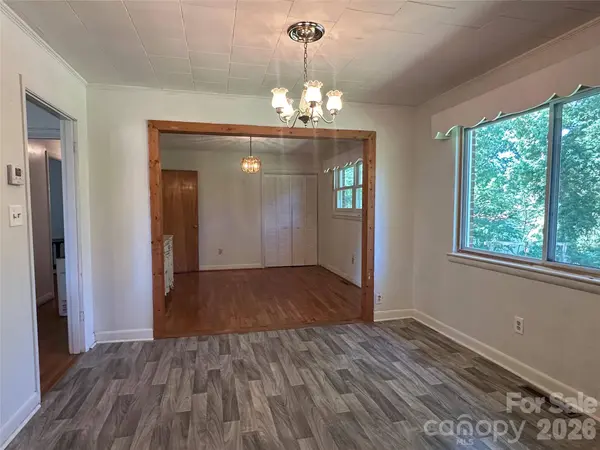 2939 Links DR, Granite Falls, NC 28630