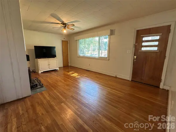 2939 Links DR, Granite Falls, NC 28630