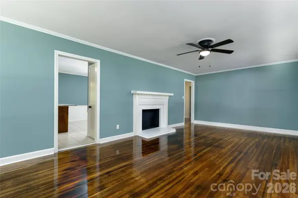 214 McGinnis AVE, Lincolnton, NC 28092