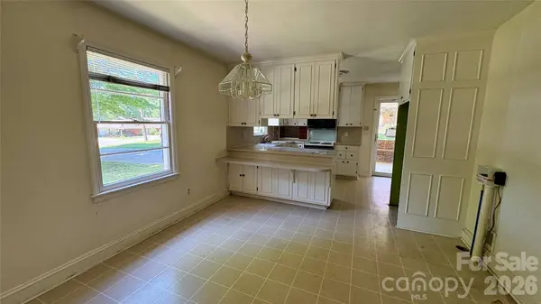 150 31st AVE NW, Hickory, NC 28601
