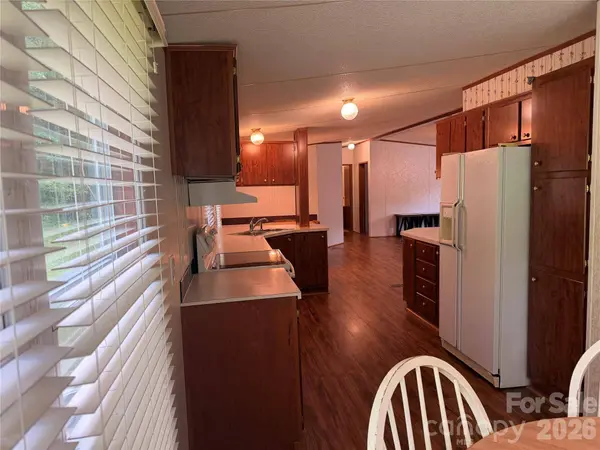 5493 Harris Farm RD, Hickory, NC 28602