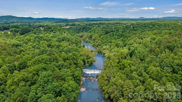 21 Little River Estates DR, Taylorsville, NC 28681