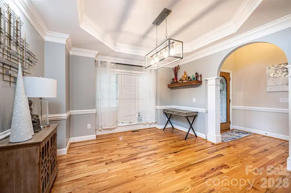 1718 30th Avenue PL NE, Hickory, NC 28601