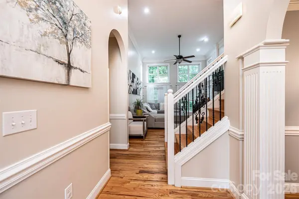 1718 30th Avenue PL NE, Hickory, NC 28601