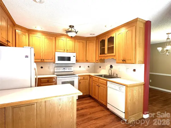 1724 Wellington AVE, Newton, NC 28658