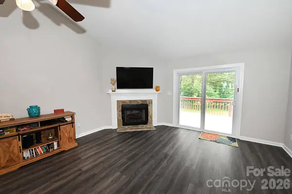 1035 E 24th ST, Newton, NC 28658