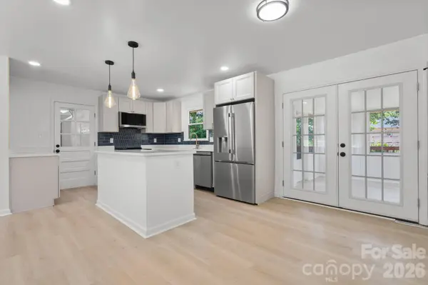 602 Sharon DR, Statesville, NC 28625