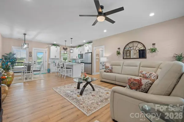 2026 Crestdale LN, Newton, NC 28658
