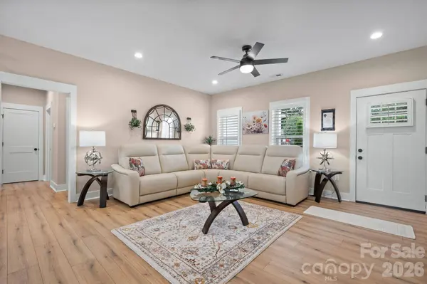 2026 Crestdale LN, Newton, NC 28658