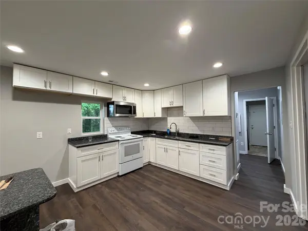 55 S Hildebran AVE, Newton, NC 28658