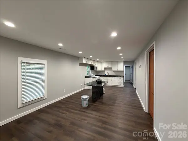 55 S Hildebran AVE, Newton, NC 28658