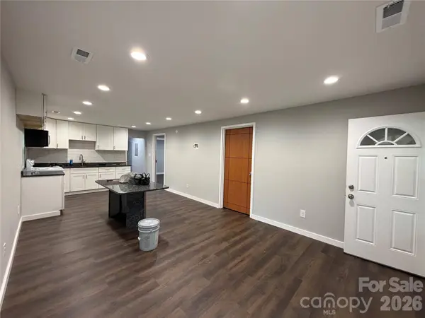 55 S Hildebran AVE, Newton, NC 28658